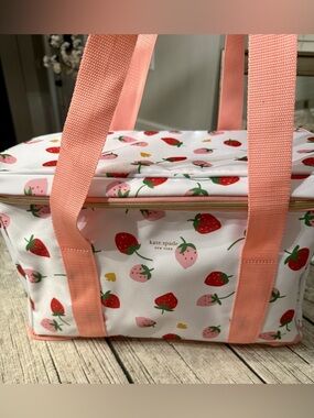 NWT! ♠️🍓Cute kate spade large insulated cooler bag strawberries